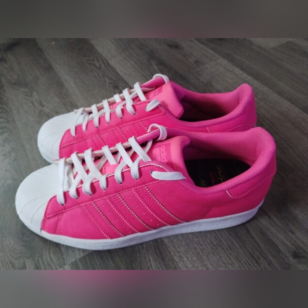 Adidas Superstar sneakers Mens size 8/women's size 10